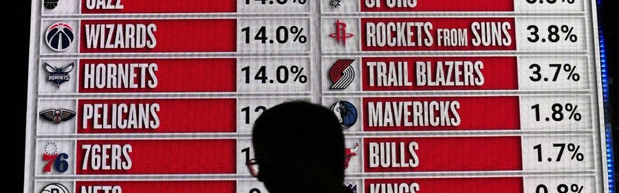 黑白体育官方入口-NBA敲定反摆烂方案！命名3-2-1乐透规则 将于2027年选秀生效